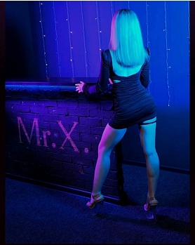 Девушка массажистка Моника, салон Mr. X